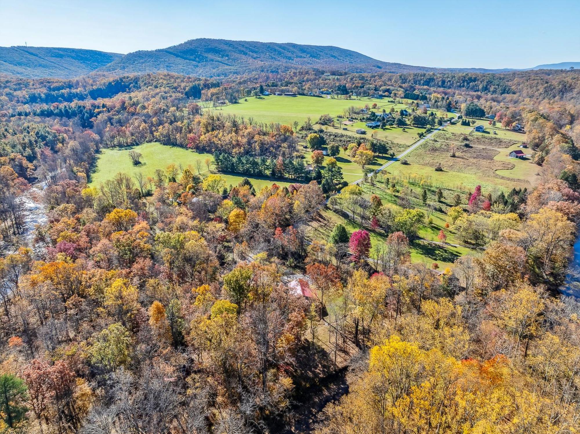 Summerfield Cottage At Sleepy Creek バークレー・スプリングス エクステリア 写真